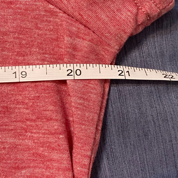 Women’s  Graphic Tee in Red Pink color size Large NWOT - Picture 3 of 4